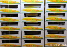 Qui e nelle foto seguenti, alcune tipologie di confezionamento a marchio proprio e dei clienti.