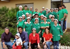 Un saluto a tutti i lettori di FreshPlaza dallo staff aziendale al gran completo!
