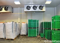 Sala di stoccaggio delle merci a temperatura controllata.