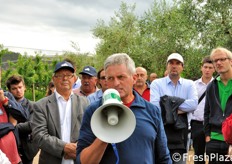Ezio Boni e', tra i fratelli Boni, quello che segue in specifico la coltivazione del ciliegio. L'azienda infatti produce anche kiwi e altre colture.