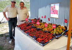 Nella foto, da sinistra a destra: Pino Fioretti (Sales District Manager per il Centro Sud Italia) e Rosario Privitera (TD pomodoro).
