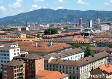 Nel 150mo della nostra Unita' d'Italia, ricordiamo che Torino fu la prima capitale della nazione e sede del primo Parlamento italiano.