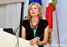 Lara Manzocco dell'Universita' di Udine ha presentato i risultati di uno studio sugli effetti della luce ultravioletta di tipo UV-C (cioè avente lunghezza d'onda compresa tra 280 e 100 nm) sulla sicurezza alimentare dei prodotti fresh-cut.