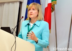 Margaret Barth (Universita' dell'Illinois - USA) ha presentato una relazione sugli studi condotti per preservare il colore della cipolla rossa in preparazioni di salse per le insalate di IV gamma.