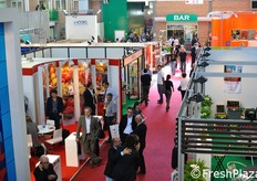 Alcune immagini della fiera riprese dall'alto.