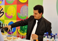 Bruno Francescon presso il suo stand.