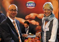 Michael Grasser e Sabine Oberhollenzer presso lo stand Kanzi.