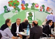 Marco Salvi e' il secondo da sinistra.