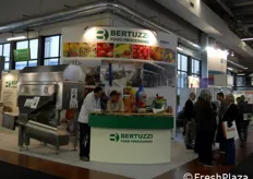 L'attivita' di Bertuzzi Food Processing, fondata nel 1936, e' focalizzata sulle tecnologie innovative per la lavorazione di frutta e verdura. In particolare Bertuzzi progetta e fornisce attrezzature, macchine e impianti completi per trasformare ogni tipo di verdura e frutta in succhi, concentrati, baby foods, marmellate, bevande ready to drink e, in generale, qualsiasi tipo di prodotto a base di frutta/verdura. Bertuzzi ha fornito piu' di 1.000 impianti in oltre 100 paesi. Contatti: info@bertuzzi.it