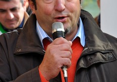 Tra le finalita' dello spaccio, anche quella - aggiunge Giacomo - di servire un comprensorio dove sono assenti altri analoghi esercizi commerciali.