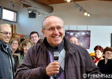 Il direttore di O.P.O. Bellaguarda, Tiziano Caprioli, ringrazia tutte le persone che negli anni precedenti si sono battute per l'apertura dello spaccio aziendale e coloro che hanno materialmente lavorato alla sua realizzazione.