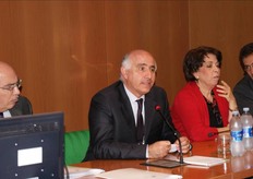Da sinistra: Nicola Costantini (Rettore del Politecnico di Bari), V. Albino (Responsabile Scientifico Progetto ILO2 per il Politecnico di Bari), G. Trisorio Liuzzi (Presidente dell’ARTI Puglia), P. Mastrorilli (Direttore Dipartimento Ingegneria delle Acque e di Chimica – Politecnico di Bari).