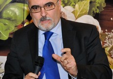 Umberto Perosa (direttore generale Banca Adige Po - Credito cooperativo di Lusia) apporta alcune valutazioni a carattere finanziario alla discussione.