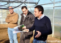 In primo piano, Giuseppe Cirillo, Key Account Manager e Crop Specialist Enza Zaden.