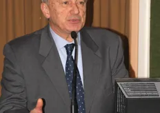 La presentazione del prof. Montemurro del DISAAT–Univ. di Bari ha riguardato la gestione delle infestanti del carciofo.