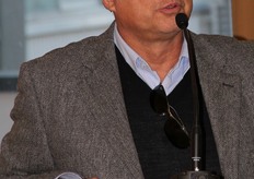 Il dr. Calabrese del CNR-ISPA di Bari si e' soffermato sugli aspetti agronomici della coltivazione di ibridi propagati per seme.