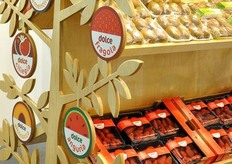 La linea dei prodotti frutticoli con elevata qualita' organolettica commercializzati dalla AOP Armonia, la principale realtà aggregata dell'Italia meridionale.