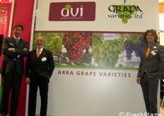 Da sinistra a destra: Paolo Carissimo (resp. vendite oltremare), Rino Storelli (presidente) e Maurizio Simone (resp. tecnico e sviluppo) di AVI Srl.