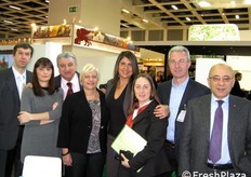 Foto di gruppo presso lo stand CPR SYSTEM. Il terzo da sinistra e' Gianni Bonora (amministratore delegato di CPR Servizi).