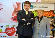 Stefano Pezzo, direttore di Cherry Passion, con sua madre, Danila Bragantini (Az. Bragantini e vicepresidente FruitImprese).