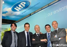 Foto di gruppo presso lo stand ILIP. Da sinistra a destra: Giuseppe Cameli, Alberto Compagnoni, Mauro Stipa, Enrico Cristoni e Alberto Montanari.