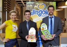 In rappresentanza del Consorzio Kiwigold di Cesena, Katia, Moreno Armuzzi (assistente vendite e marketing) e Alessandro Fornari (direttore).