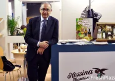 Alfio Messina dell'azienda Messina Francesco, tra gli espositori dell'area Puglia.