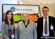 Alessandra (Cherry Passion), Danila Bragantini (Az. Bragantini) e Alessandro Pernigo (Frutta C2).