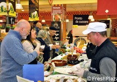 Palati conquistati, vendite assicurate: molti di quanti si sono fermati presso l'installazione della MA.DE.CO per assaggiare i prodotti, li hanno anche acquistati per provarli a casa.