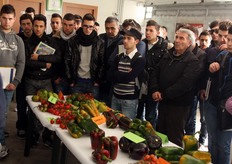 Inoltre, Southern Seed, ha avuto il piacere di ospitare una rappresentanza dell'Istituto Tecnico Agrario, con il quale ha stretto un profondo legame al fine di rafforzare il rapporto tra il mondo del lavoro e l'istituzione scuola, in modo da favorire anche l'inserimento, nel mondo del lavoro, di quelle che saranno le future leve.