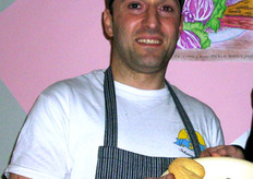 "Lo chef Francesco Stanganello della Coop. Giotto (www.idolcidigiotto.it) ha presentato la marmellata al radicchio. "I Dolci di Giotto", prodotti di pasticceria artigianale realizzati all'interno del Carcere di Padova, sono stati insigniti di numerosi riconoscimenti, tra i quali anche quelli de "Il Gambero Rosso"."