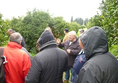 Momento della visita guidata presso i campi dimostrativi del Centro Sperimentale dell'A.R.S.S.A. (Agenzia Regionale per lo Sviluppo e per i Servizi in Agricoltura) di Mirto Crosia (CS).