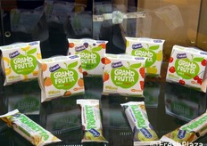 Una tra le tante novita' di prodotto presenti a Cibus, le barrette di mela della Melinda con cereali e cioccolato: Frubetta Snack.