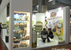 Lo stand di Natura Nuova, l'azienda romagnola sempre all'avanguardia nell'inventare modi nuovi di consumare la frutta.