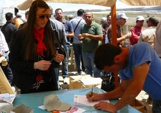 Il momento della registrazione dei partecipanti.