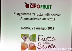 "E' in pieno svolgimento nel Lazio il progetto "Frutta nelle scuole – Se la mangi ti frutta", terza annualita' del programma di educazione alimentare per gli alunni delle scuole primarie promosso dall'Unione Europea e dal Ministero delle Politiche Agricole. Il progetto riguardante la Regione Lazio e' stato presentato a Roma martedi 22 maggio 2012, presso la scuola "Don Gioacchino Rey", alla presenza di Angela Birindelli, assessore regionale alle Politiche agricole e valorizzazione dei prodotti locali."