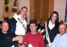 A tavola non potevano mancare le due regine della serata.