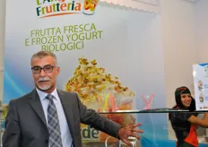 Paolo Pari, direttore di Almaverde Bio Italia, presso l'Angolo Frutteria, un nuovo format per una ristorazione fresca, ortofrutticola e biologica.