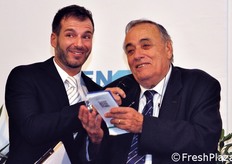 "Domenico Scarpellini ha definito il pomodoro un "autentico ambasciatore del nostro sistema agroalimentare", invitando gli organizzatori a ripetere la bella esperienza del premio all'eccellenza anche nel 2013."