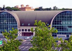 "Si e' svolta in data 10 ottobre 2012, presso il concept store Eataly Roma ubicato nell'ex Air Terminal della stazione Ostiense, l'inaugurazione della mostra fotografica "Tutti pazzi per la Frutta!"
