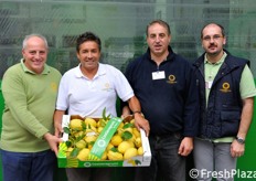 Un saluto a tutti da Costieragrumi De Riso: venite a trovarci per il Lemon Tour del 2013!