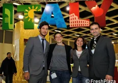 In rappresentanza del CSO: Federico Milanese, Daria Lodi, Bianca Bonifacio e Luca Mari.