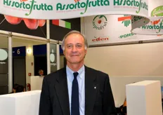 Presso lo stand collettivo della Regione Piemonte troviamo Domenico Sacchetto, presidente di Assortofrutta, l'Associazione dei Consorzi per la valorizzazione e tutela delle produzioni ortofrutticole a marchio collettivo della Provincia di Cuneo e del Piemonte.