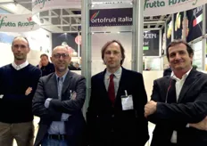 In rappresentanza di Ortofruit Italia, da sinistra a destra: il consigliere Enrico Airale, il direttore amministrativo Carlo Manzo, il responsabile commerciale Romualdo Riva e il presidente Domenico Paschetta.