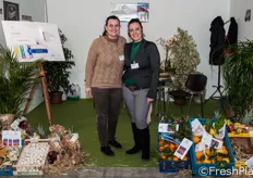 Presso lo stand istituzionale del CAAN-Centro Agroalimentare di Napoli, che ha esposto per la prima volta in fiera, troviamo Tania Sommella e Daniela La Monica.
