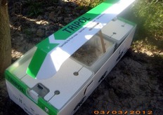 "Il contenitore "TRIPOL" e' stato progettato dalla KOPPERT appositamente per i frutteti ed e' composto da tre grandi colonie di Bombus terrestris."