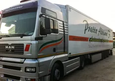 L'azienda dispone anche di quattro camion frigoriferi coibentati per il trasporto della merce nelle migliori condizioni verso tutti i principali mercati all'ingrosso nel Nord Italia.