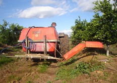 "La protezione piu' efficaci risulta la combinazione delle "campane" montate sui dispositivi irroranti e gli "shelders" al tronco."