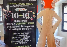 "10+10": questo il titolo che e' stato scelto da Ortofruit Italia per il convegno di celebrazione del suo decennio di storia, svoltosi lo scorso sabato 13 aprile 2013 nell'ambito delle iniziative della manifestazione Fruttinfiore di Lagnasco, in provincia di Cuneo (Piemonte)."
