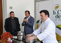 Francesco Battifarano, presidente Vini DOC Matera, Armando Albanesi, direttore del Circolo dei Buongustai e lo chef Fabio Campoli.